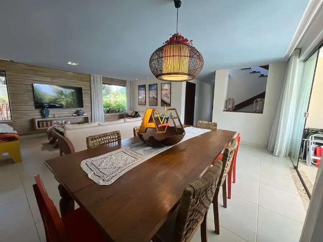 Casa / Sobrado para Venda em Camaçari/BA Guarajuba 5 Quartos