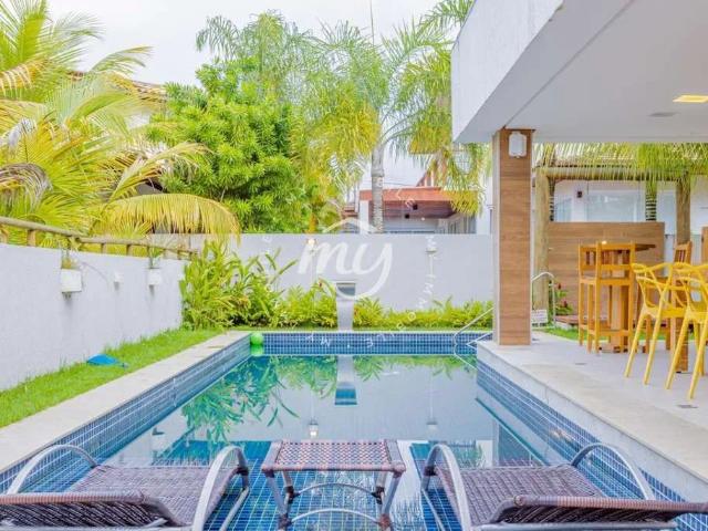 Casa / Sobrado para Venda em Camaçari/BA Guarajuba 5 Quartos