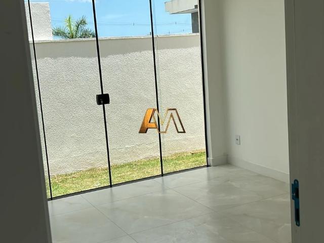 Casa / Sobrado para Venda em Camaçari/BA Limoeiro 3 Quartos