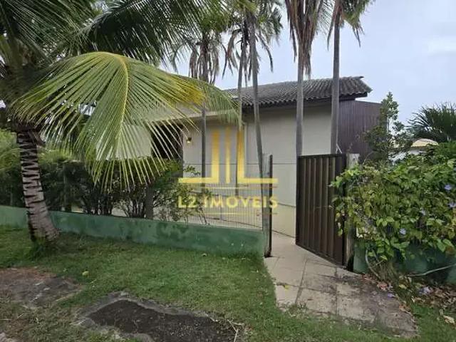 Casa / Sobrado para Venda em Camaçari/BA Praia de Busca Vida 3 Quartos