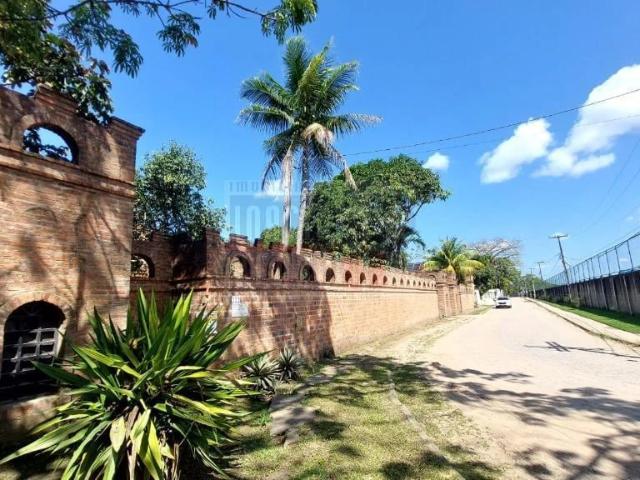 Casa / Sobrado para Venda em Camaragibe/PE Oitenta 9 Quartos