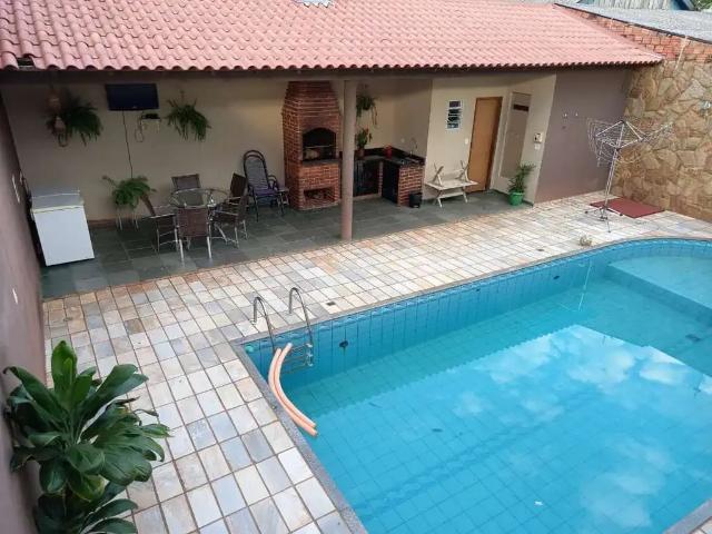 Casa / Sobrado para Venda em Cambé/PR Novo Bandeirantes 4 Quartos