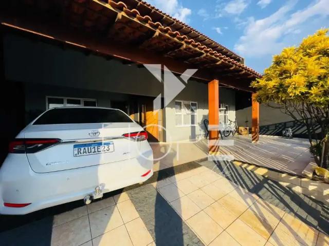 Casa / Sobrado para Venda em Cambé/PR Jardim Silvino 5 Quartos