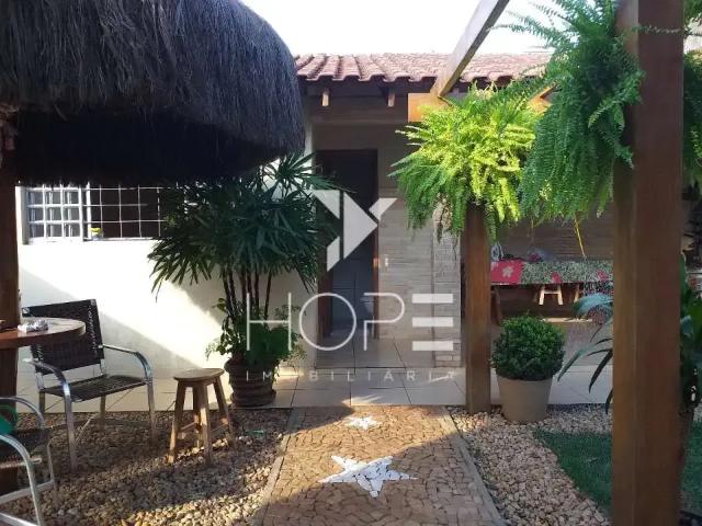 Casa / Sobrado para Venda em Cambé/PR Residencial Monte Castelo 3 Quartos
