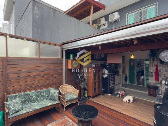 Casa / Sobrado para Venda em Camboriú/SC Areias 2 Quartos
