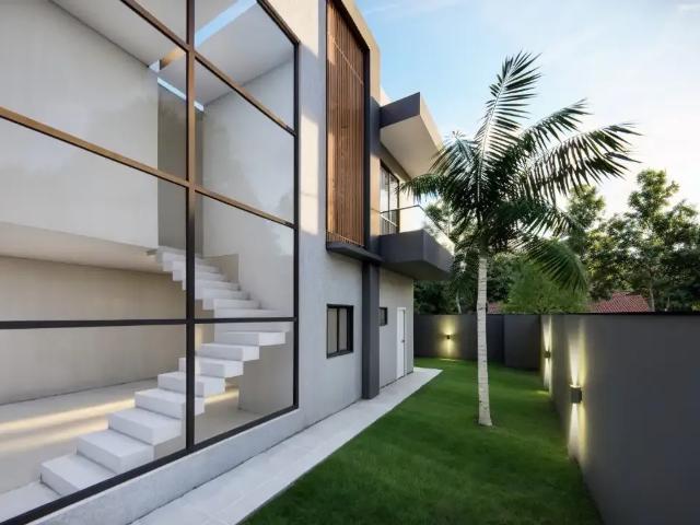 Casa / Sobrado para Venda em Camboriú/SC Areias 3 Quartos