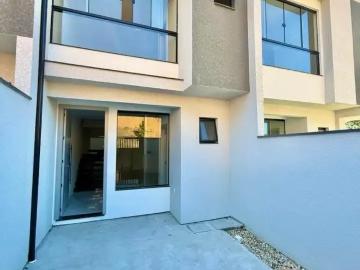 Casa / Sobrado para Venda em Camboriú/SC Areias 3 Quartos