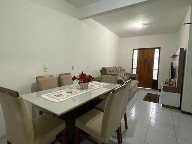 Casa / Sobrado para Venda em Camboriú/SC Areias 3 Quartos