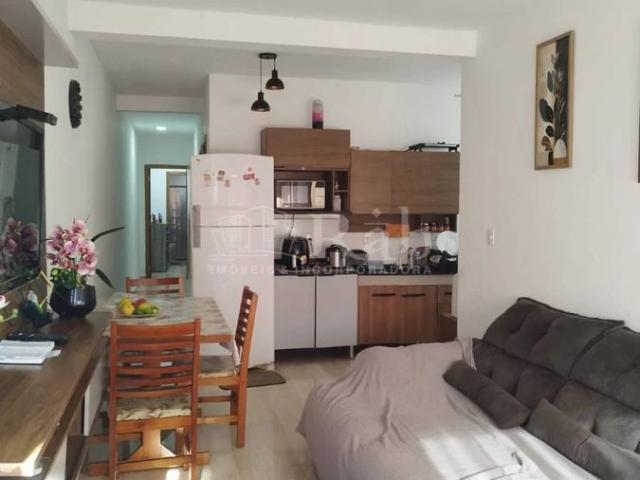 Casa / Sobrado para Venda em Camboriú/SC Cedro 3 Quartos