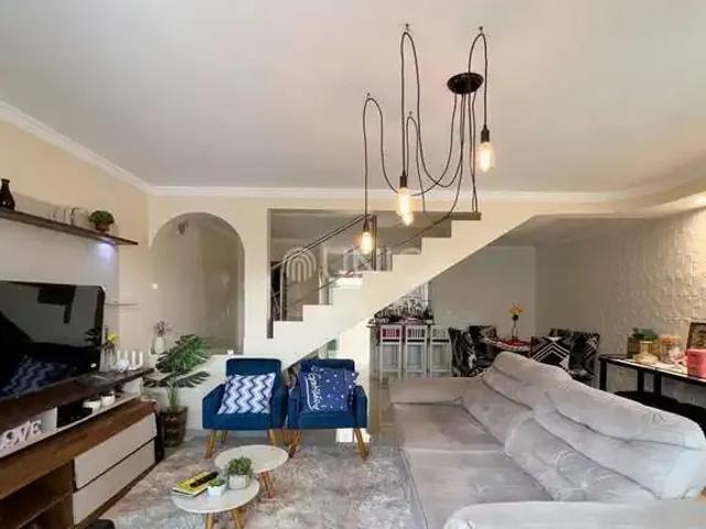 Casa / Sobrado para Venda em Camboriú/SC Centro 2 Quartos