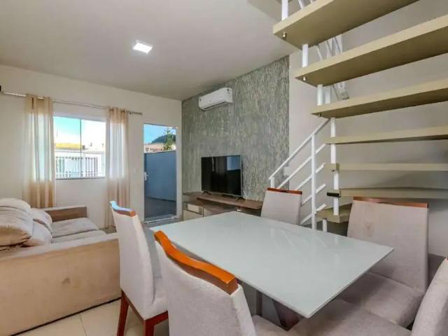 Casa / Sobrado para Venda em Camboriú/SC Rio Pequeno 2 Quartos