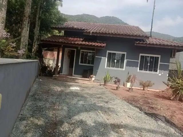 Casa / Sobrado para Venda em Camboriú/SC Rio Pequeno 3 Quartos