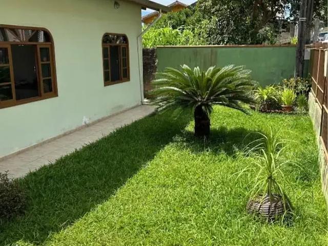 Casa / Sobrado para Venda em Camboriú/SC Tabuleiro 3 Quartos