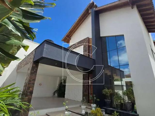 Casa / Sobrado para Venda em Camocim/CE Centro 4 Quartos