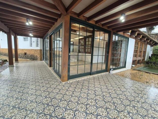 Casa / Sobrado para Venda em Campinas/SP Bairro das Palmeiras 4 Quartos