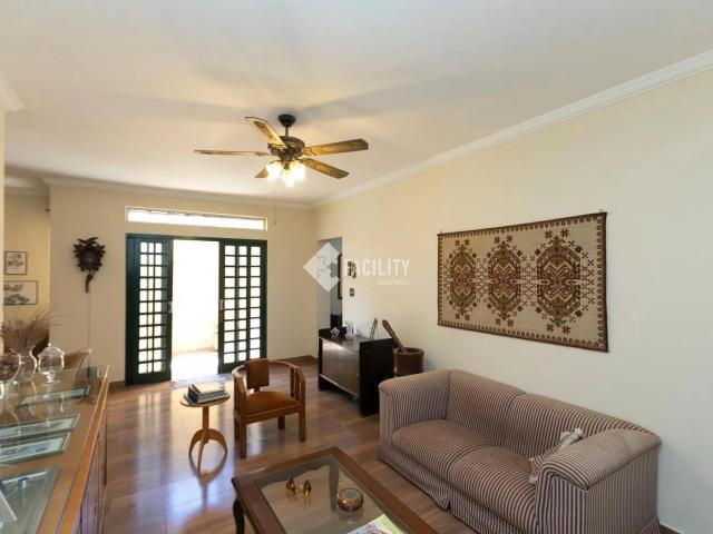 Casa / Sobrado para Venda em Campinas/SP Taquaral 3 Quartos