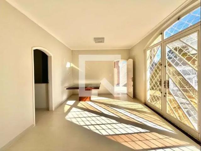 Casa / Sobrado para Venda em Campinas/SP Vila Marieta 4 Quartos