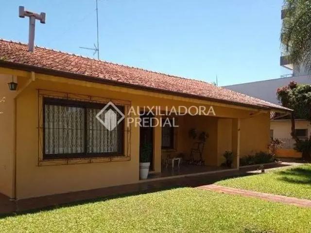 Casa / Sobrado para Venda em Campo Bom/RS Centro 3 Quartos