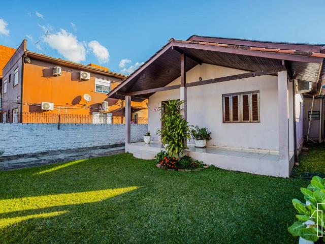 Casa / Sobrado para Venda em Campo Bom/RS Centro 3 Quartos