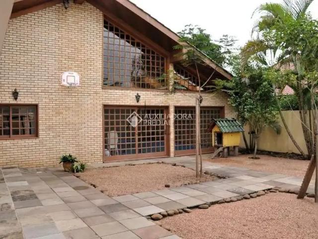 Casa / Sobrado para Venda em Campo Bom/RS Centro 5 Quartos