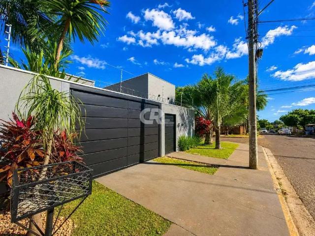 Casa / Sobrado para Venda em Campo Grande/MS Vila Carlota 3 Quartos