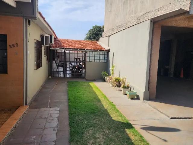 Casa / Sobrado para Venda em Campo Grande/MS Amambaí 3 Quartos