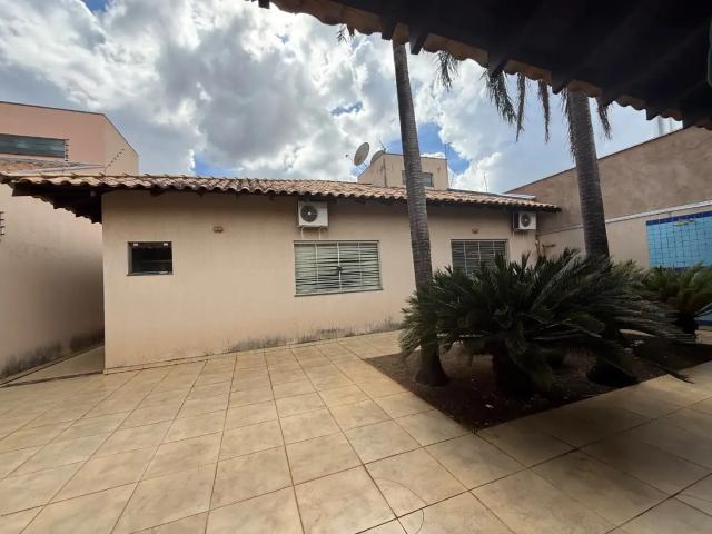 Casa / Sobrado para Venda em Campo Grande/MS Carandá Bosque