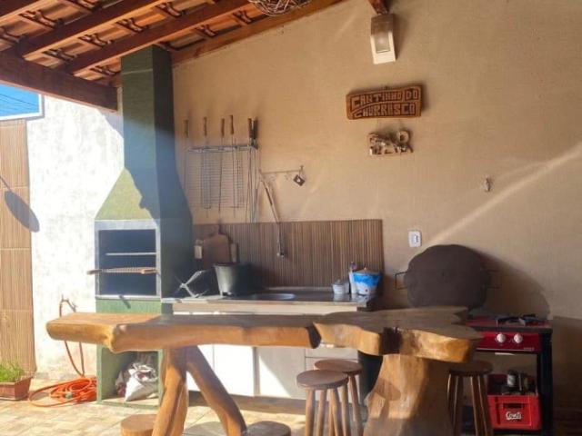Casa / Sobrado para Venda em Campo Grande/MS Jardim Morenão 4 Quartos