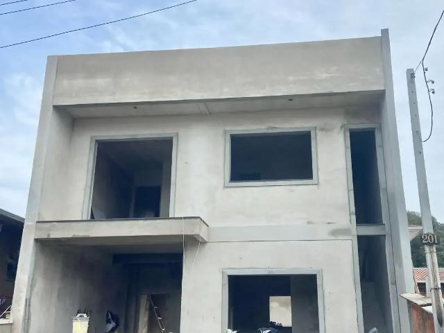 Casa / Sobrado para Venda em Campo Largo/PR Ouro Verde 3 Quartos