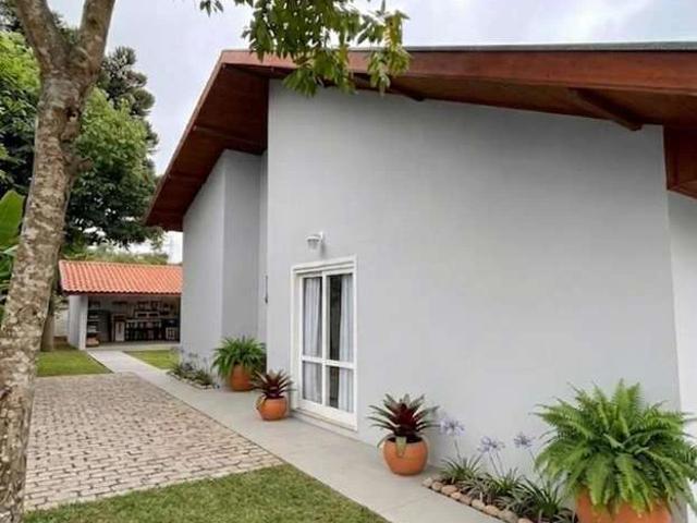 Casa / Sobrado para Venda em Campo Largo/PR Centro 3 Quartos