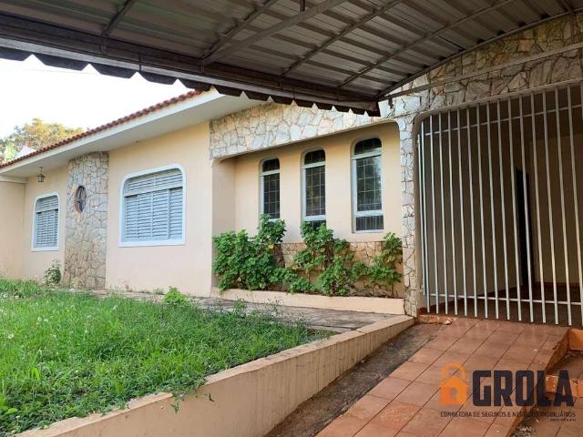 Casa / Sobrado para Venda em Campo Mourão/PR Centro 3 Quartos