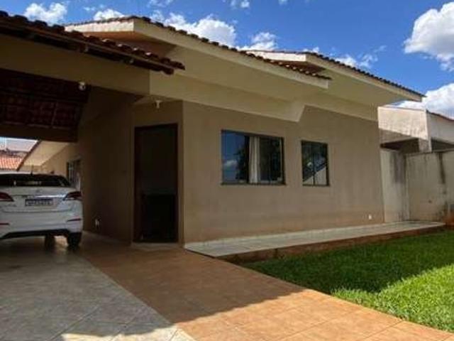 Casa / Sobrado para Venda em Campo Mourão/PR Centro 3 Quartos