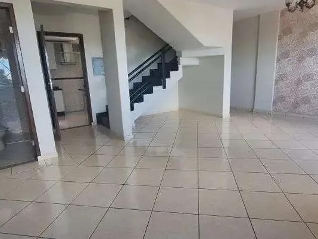 Casa / Sobrado para Venda em Campo Mourão/PR Centro 3 Quartos