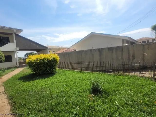 Casa / Sobrado para Venda em Campo Mourão/PR Centro 4 Quartos