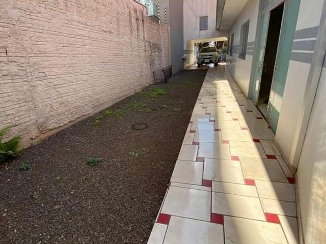 Casa / Sobrado para Venda em Campo Mourão/PR Centro 4 Quartos