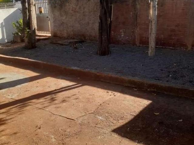 Casa / Sobrado para Venda em Campo Mourão/PR Conjunto Habitacional Antilhas 2 Quartos