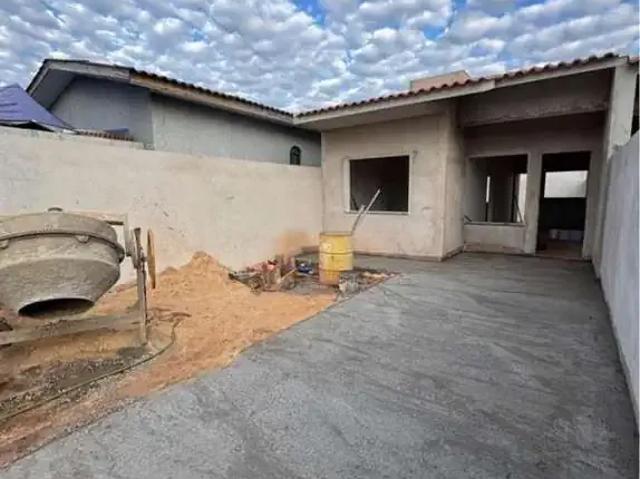 Casa / Sobrado para Venda em Campo Mourão/PR Conjunto Habitacional Mario Figueiredo 2 Quartos