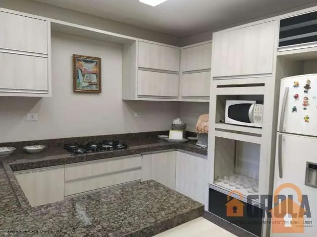 Casa / Sobrado para Venda em Campo Mourão/PR Jardim Copacabana 3 Quartos