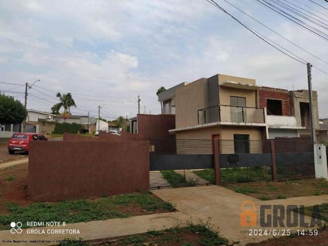Casa / Sobrado para Venda em Campo Mourão/PR Jardim Casali 2 Quartos