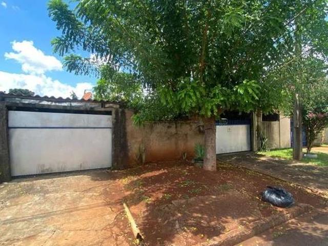 Casa / Sobrado para Venda em Campo Mourão/PR Jardim Aeroporto 3 Quartos