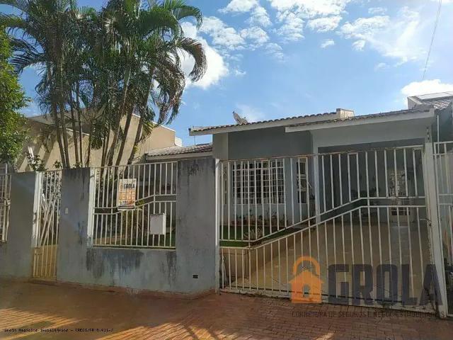 Casa / Sobrado para Venda em Campo Mourão/PR Jardim Flora 3 Quartos