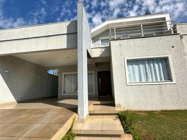 Casa / Sobrado para Venda em Campo Mourão/PR Jardim Flora 3 Quartos