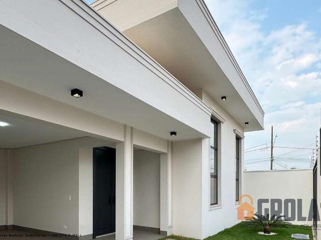 Casa / Sobrado para Venda em Campo Mourão/PR Jardim Flora II 3 Quartos