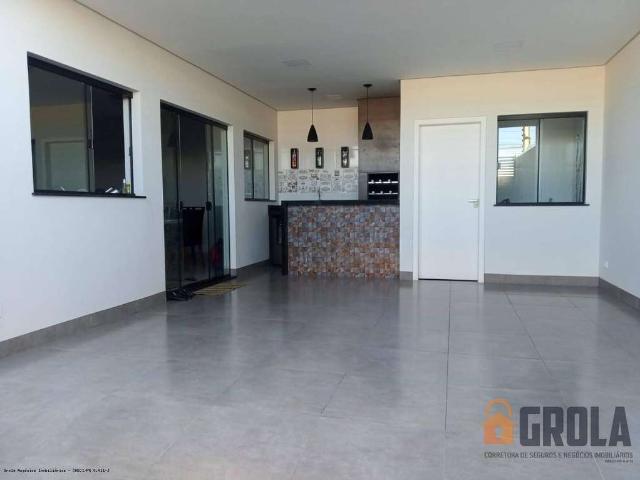 Casa / Sobrado para Venda em Campo Mourão/PR Jardim Francisco Ferreira Albuquerque 3 Quartos