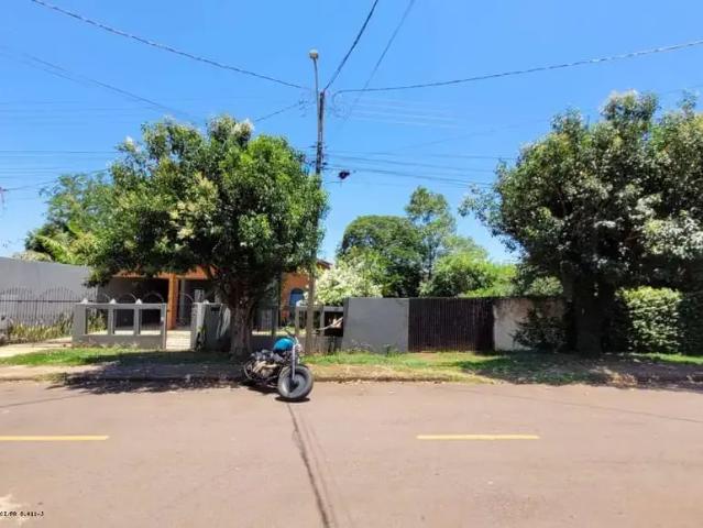 Casa / Sobrado para Venda em Campo Mourão/PR Jardim Residencial Araucária 3 Quartos