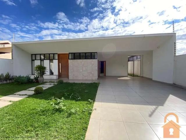 Casa / Sobrado para Venda em Campo Mourão/PR Jardim Residencial Araucária 3 Quartos