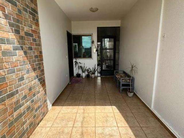 Casa / Sobrado para Venda em Campo Mourão/PR Jardim Três Marias 3 Quartos