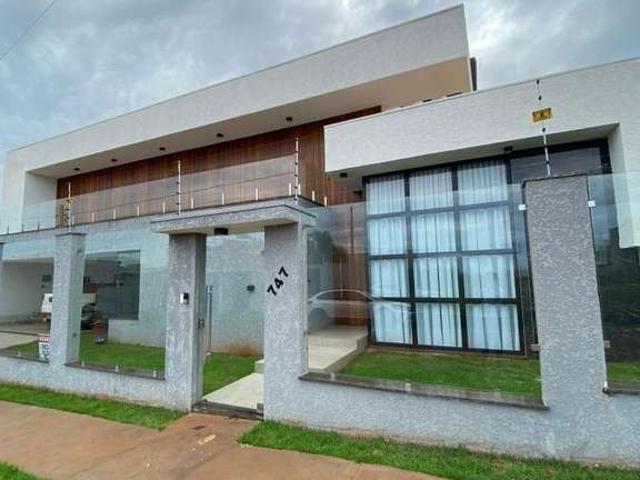Casa / Sobrado para Venda em Campo Mourão/PR Residencial Parque do Lago 4 Quartos