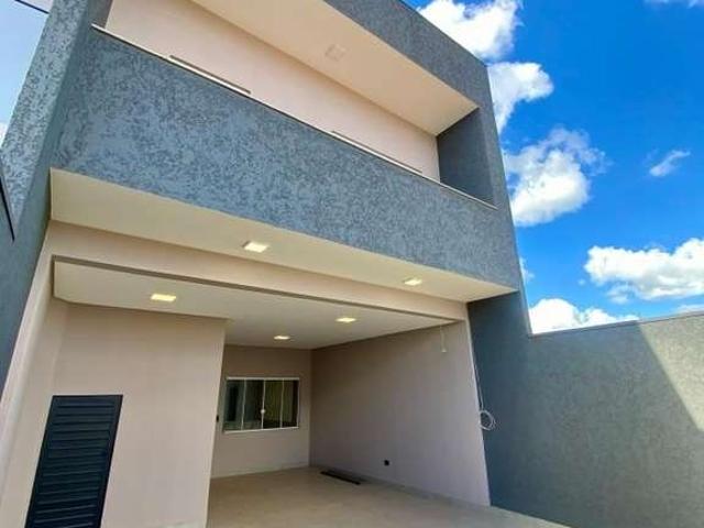 Casa / Sobrado para Venda em Campo Mourão/PR Residencial Parque do Lago 3 Quartos