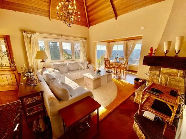 Casa / Sobrado para Venda em Campos do Jordão/SP Parque Morro Pedra do Fogo 5 Quartos